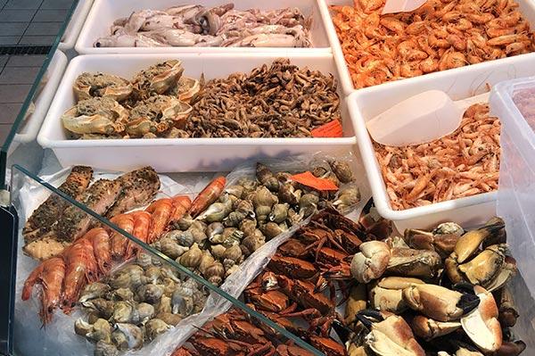 Vente de crustacés à Jard–sur–Mer